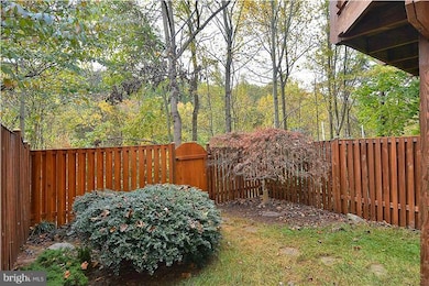 5729 Mason Bluff Dr, Burke, VA 22015 - photo 3