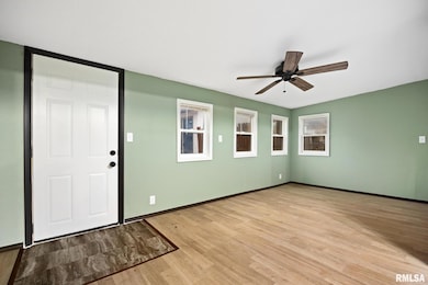 1223 S 8th St, Pekin, IL 61554 - photo 5