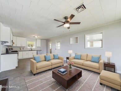 Virtual Staging AI - CAM02218G0-PR0070-S
