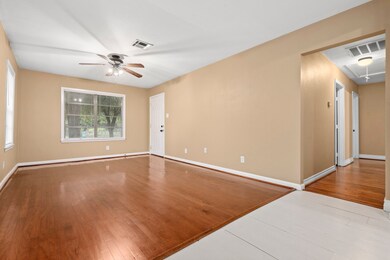 5207 Barrett St, Houston, TX 77022 - photo 7