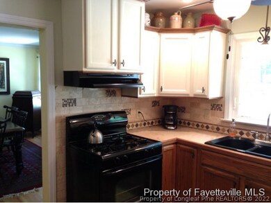 2607 Huntington Rd, Fayetteville, NC 28303 - photo 5