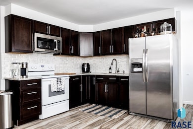 3601 S Holbrook Ave, Sioux Falls, SD 57106 - photo 6