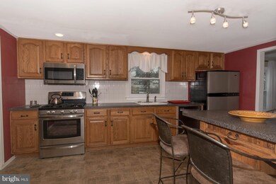 90 Macfarland Ave, Warminster, PA 18974 - photo 3