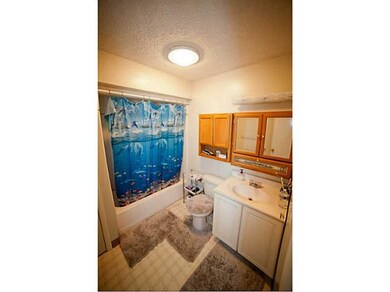 Full Bath.