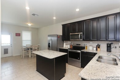 10368 McQueeney, San Antonio, TX 78252 - photo 5