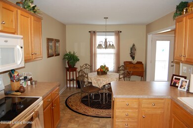 680 Helmwood Cir, Mount Washington, KY 40047 - photo 5