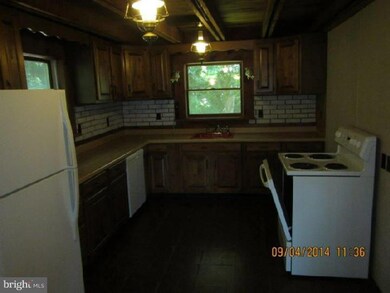 4564 E Mill Hill Rd, East Greenville, PA 18041 - photo 6