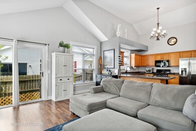 603 Chestnut Dr, Oswego, IL 60543 - photo 7