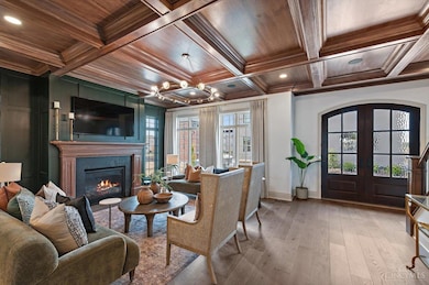 2934 Three Oaks Ln, Cincinnati, OH 45209 - photo 3