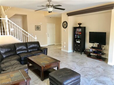 Spacious Open Floorplan with Entertainment Niche f