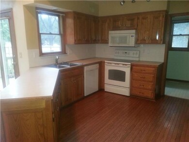 7723 Twilight Ln, Shawnee, KS 66217 - photo 3