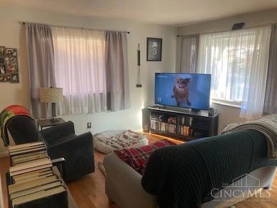 761 Wilbud Dr, Cincinnati, OH 45205 - photo 2