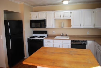 151 Buffinton St unit 3, Fall River, MA 02721 - photo 3