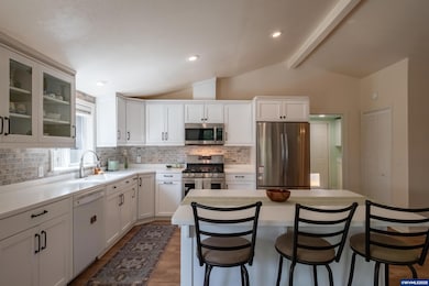 1049 N River Dr, Sweet Home, OR 97386 - photo 7