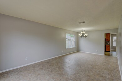 4504 Stonebridge Dr, Pearland, TX 77584 - photo 7