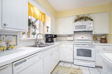 1834 Crabtree Ln, Elkhart, IN 46514 - photo 2