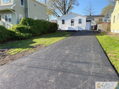 138 Schoder Ave unit B, Woodbridge, NJ 07095 - photo 3