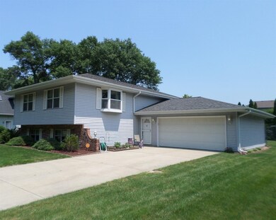 201 N Lillian St, Griffith, IN 46319 - photo 3