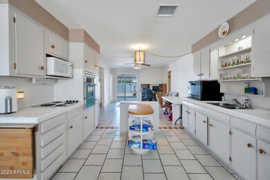 Fam Room to the West