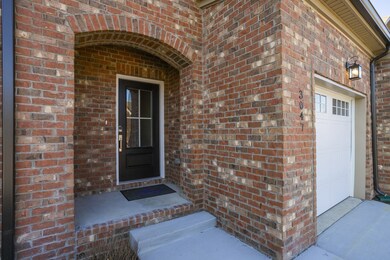 4-Sides brick with beautiful entry
