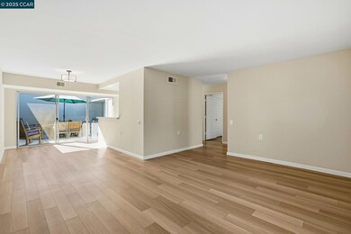 2425 Pine Knoll Dr unit 1, Walnut Creek, CA 94595 - photo 5