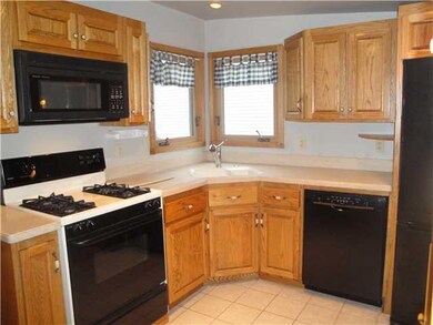 867 Ohio St, North Tonawanda, NY 14120 - photo 4