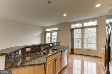 12754 Heron Ridge Dr, Fairfax, VA 22030 - photo 7