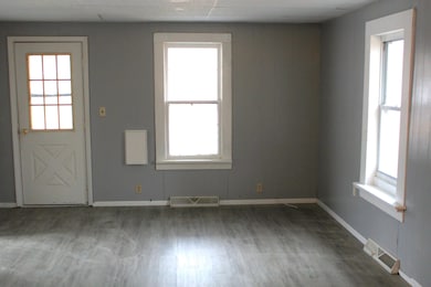 1411 Fournie St, Midland, MI 48640 - photo 2