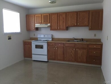 433 6th St, Wind Gap, PA 18091 - photo 2