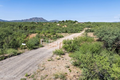2776 W Frontage Rd, Tubac, AZ 85646 - photo 2