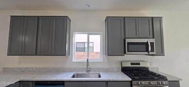 742 S Meadowood Ln, Sierra Vista, AZ 85635 - photo 6