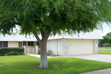 10827 W Cameo Dr, Sun City, AZ 85351 - photo 2