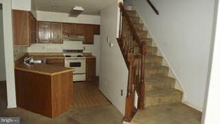 321 Meadow Way, Hyattsville, MD 20785 - photo 2