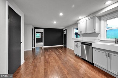 6166 Thompson Rd, Stewartstown, PA 17363 - photo 3