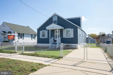 915 Martin Rd, Essex, MD 21221 - photo 2