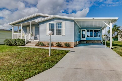 2-767 Lark Drive02