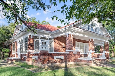 201 N Gaines St, Ennis, TX 75119 - photo 4