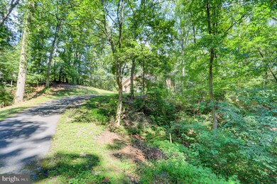 953 Samerica Dr, Chambersburg, PA 17202 - photo 2