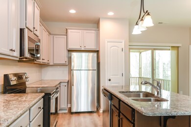 353 Chamberlain Dr, Clayton, NC 27527 - photo 5