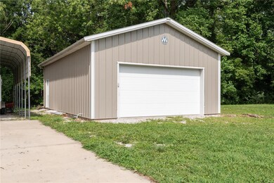 230 S Wilson Heights Rd, Collinsville, IL 62234 - photo 3