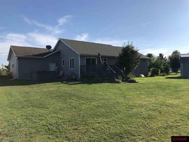 1426 Birchwood Dr, New Ulm, MN 56073 - photo 2