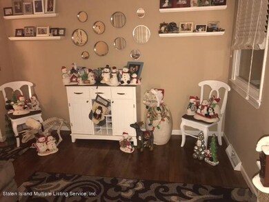 118 Coale Ave, Staten Island, NY 10314 - photo 3