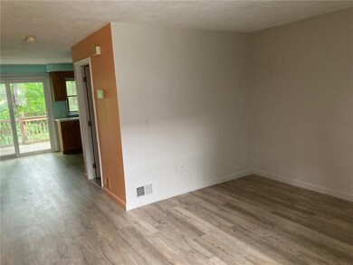 10 Leach St unit B4, Cumberland, RI 02864 - photo 2