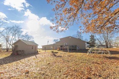 606 E 4th St, Salisbury, MO 65281 - photo 7