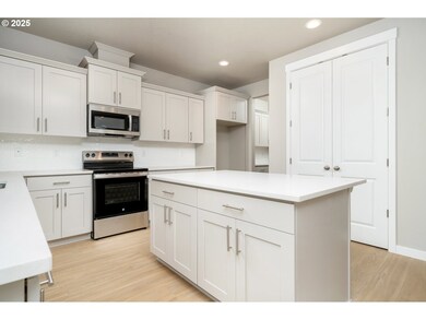 1607 NE Josephine Ct, Estacada, OR 97023 - photo 7