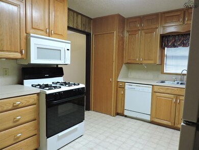 1518 Hursh Ave, Wichita Falls, TX 76302 - photo 5