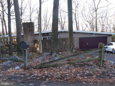 197 Theodore Dr, Chambersburg, PA 17202 - photo 2