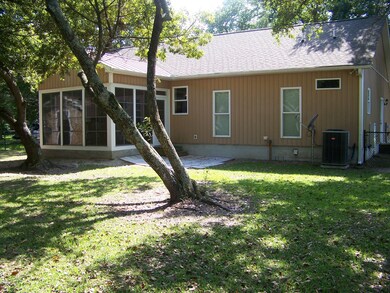 316 Fairview St, Atlantic Beach, NC 28512 - photo 4