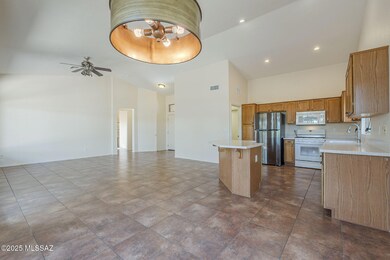 1781 E Redstart Rd, Green Valley, AZ 85614 - photo 7