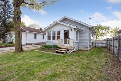 04-2118-Crest-Ave-Jackson-MI-49203-Windo